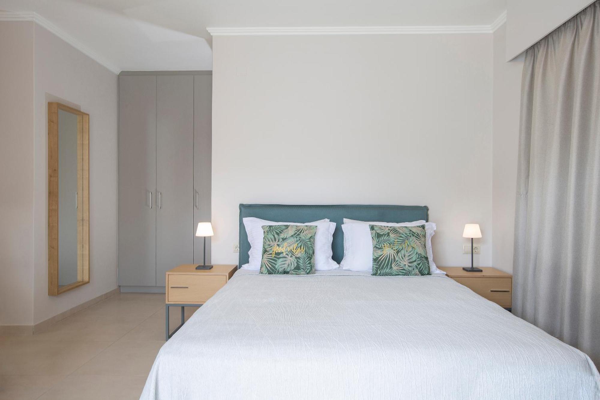 Zisis Suites Нидри Екстериор снимка