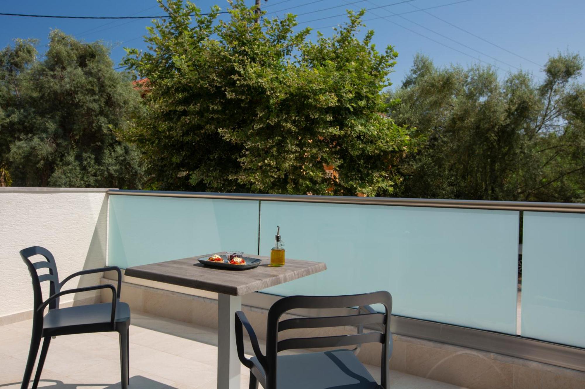 Zisis Suites Нидри Екстериор снимка