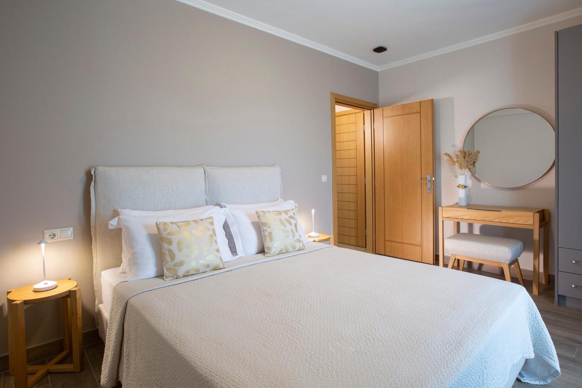 Zisis Suites Нидри Екстериор снимка