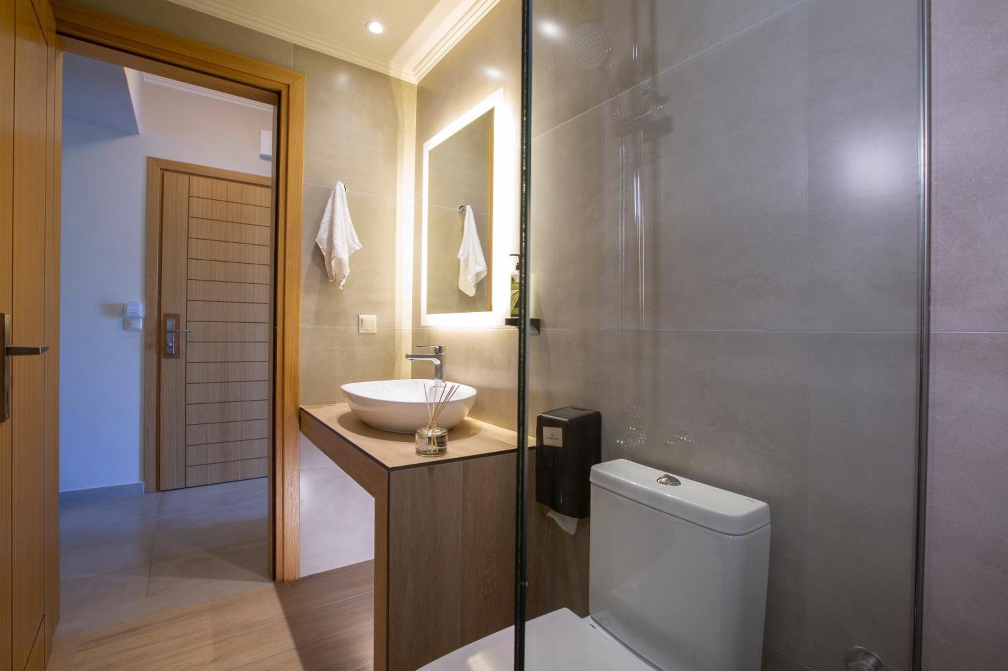 Zisis Suites Нидри Екстериор снимка