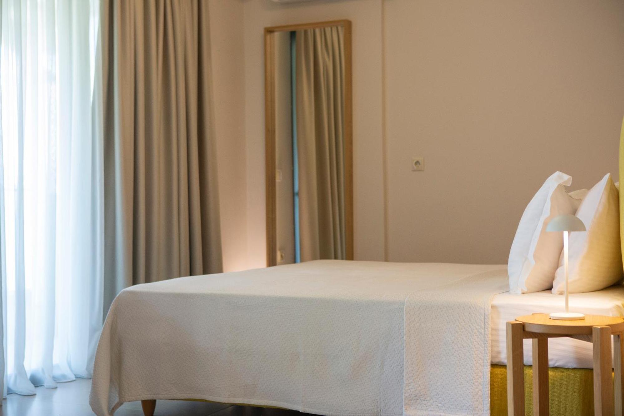 Zisis Suites Нидри Екстериор снимка