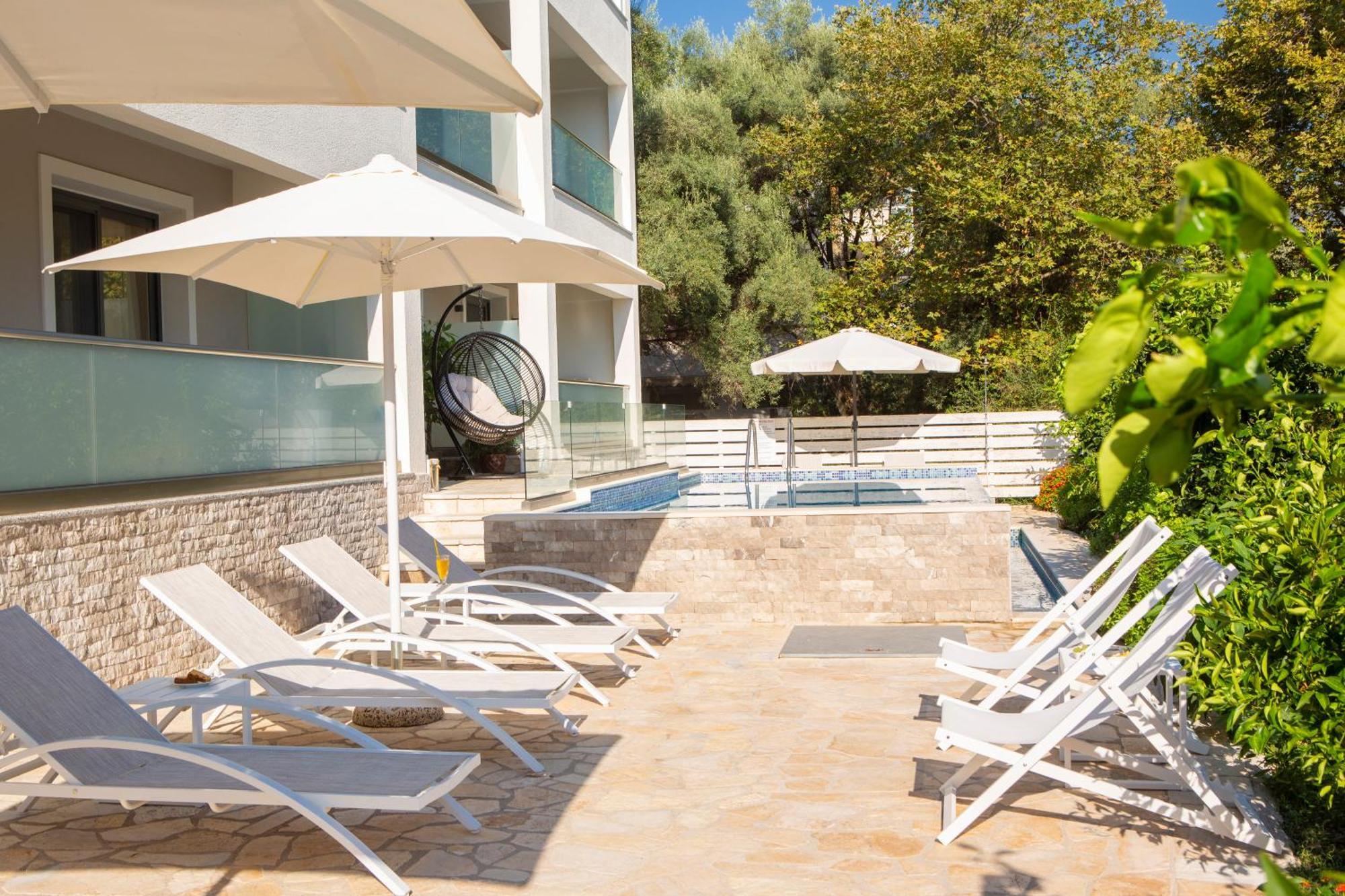 Zisis Suites Нидри Екстериор снимка